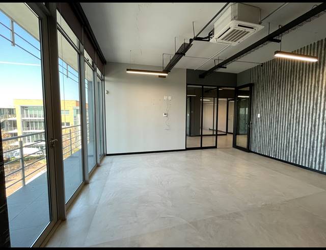 285M² OFFICE TO LET IN BRYANSTON